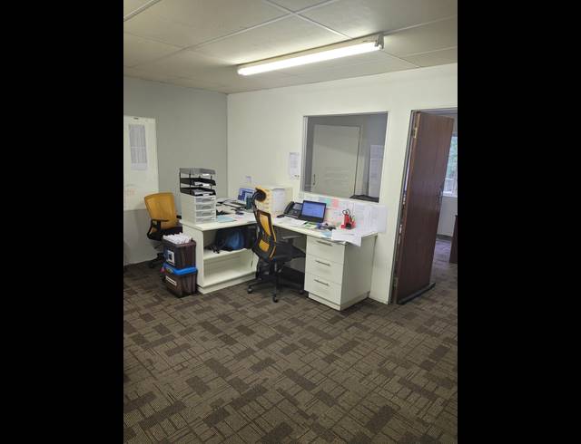 160M² WAREHOUSE TO LET IN GLEN ANIL